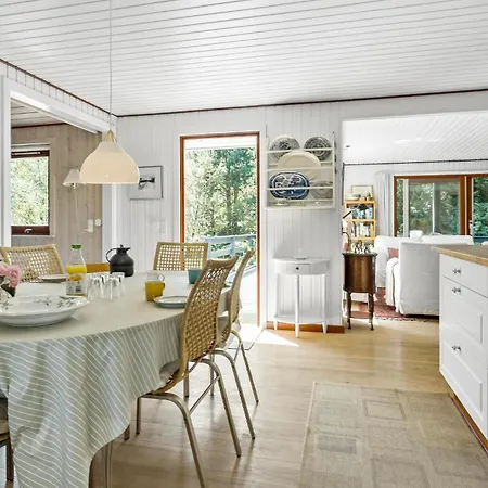 Holiday home 4 Bedroom Stunning In Rorvig