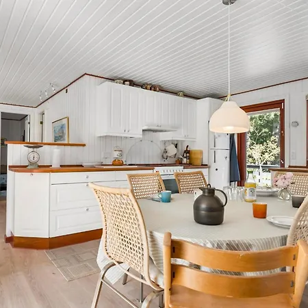 Holiday home 4 Bedroom Stunning In *