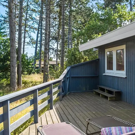 Feriehus 4 Bedroom Stunning In