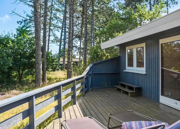 Feriehus 4 Bedroom Stunning In
