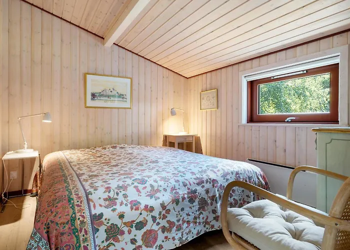 Feriehus 4 Bedroom Stunning In *